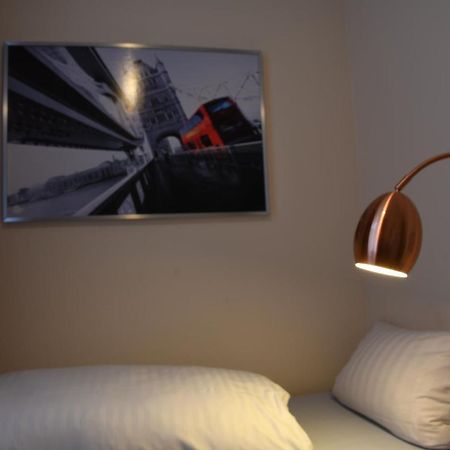 Hotel-Pension Charlottenburg Berlin Bagian luar foto