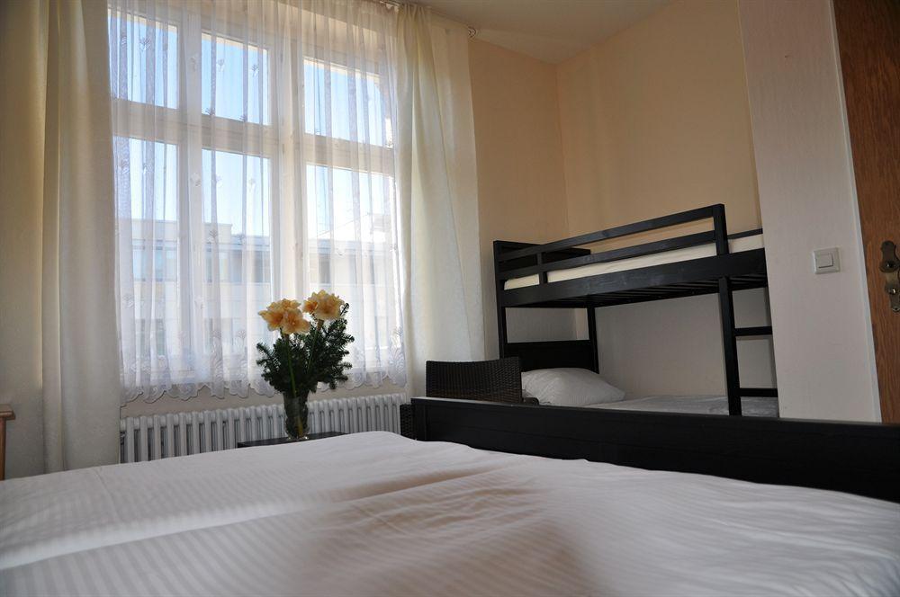 Hotel-Pension Charlottenburg Berlin Bagian luar foto