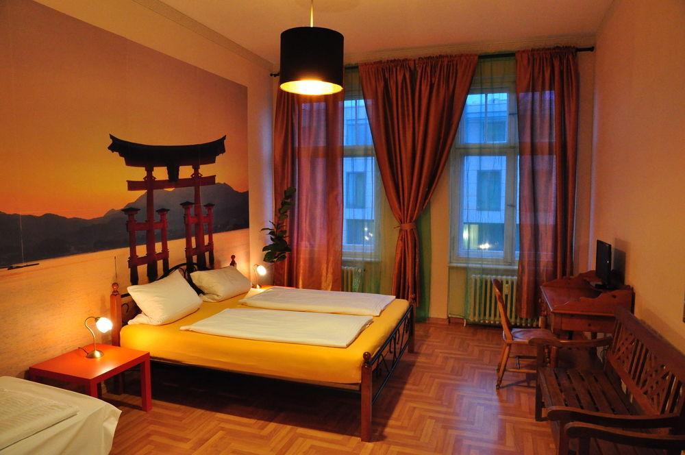 Hotel-Pension Charlottenburg Berlin Bagian luar foto