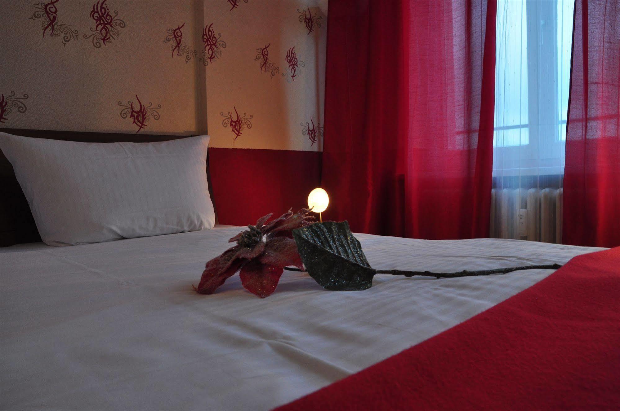 Hotel-Pension Charlottenburg Berlin Bagian luar foto