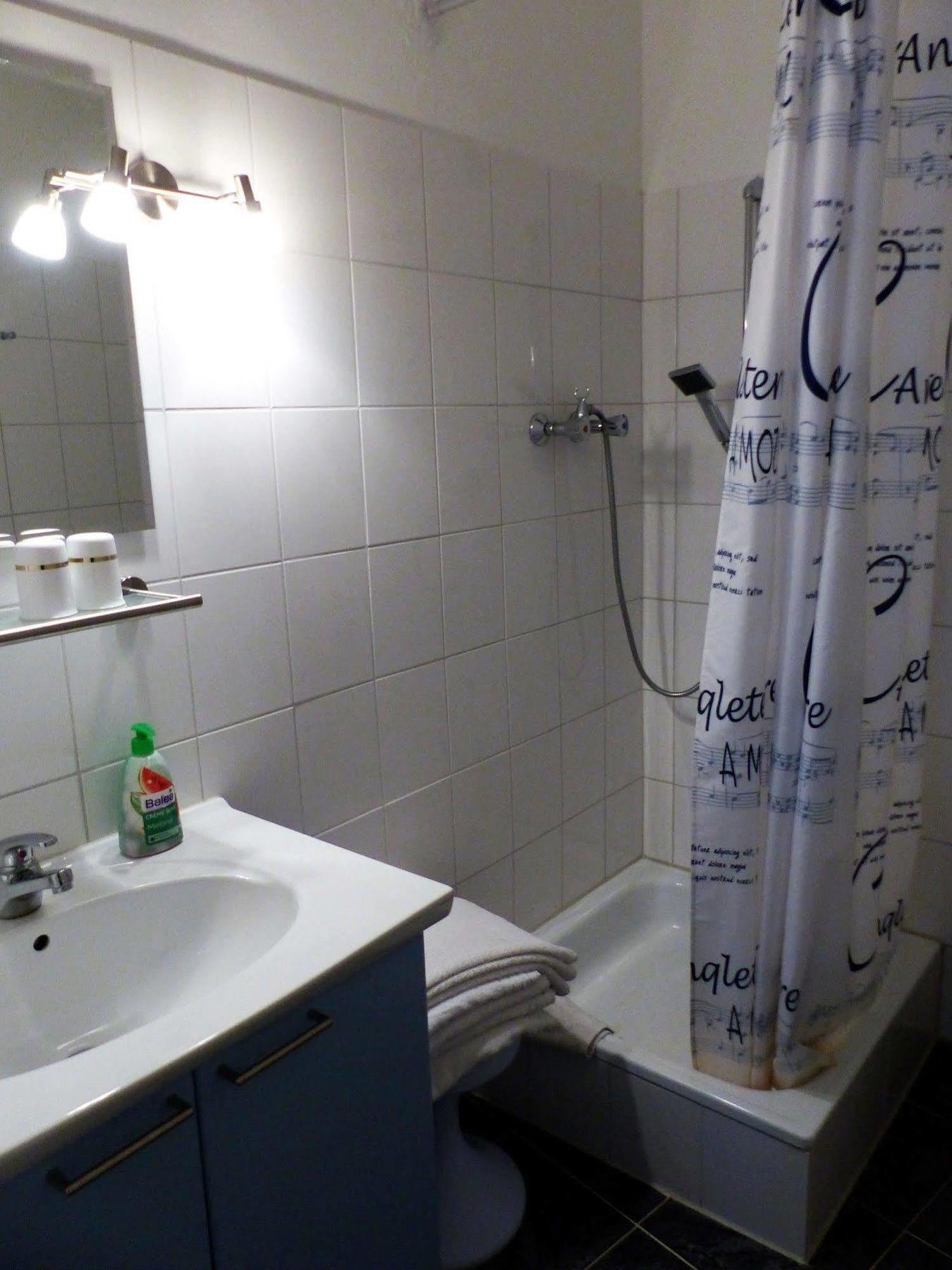 Hotel-Pension Charlottenburg Berlin Bagian luar foto
