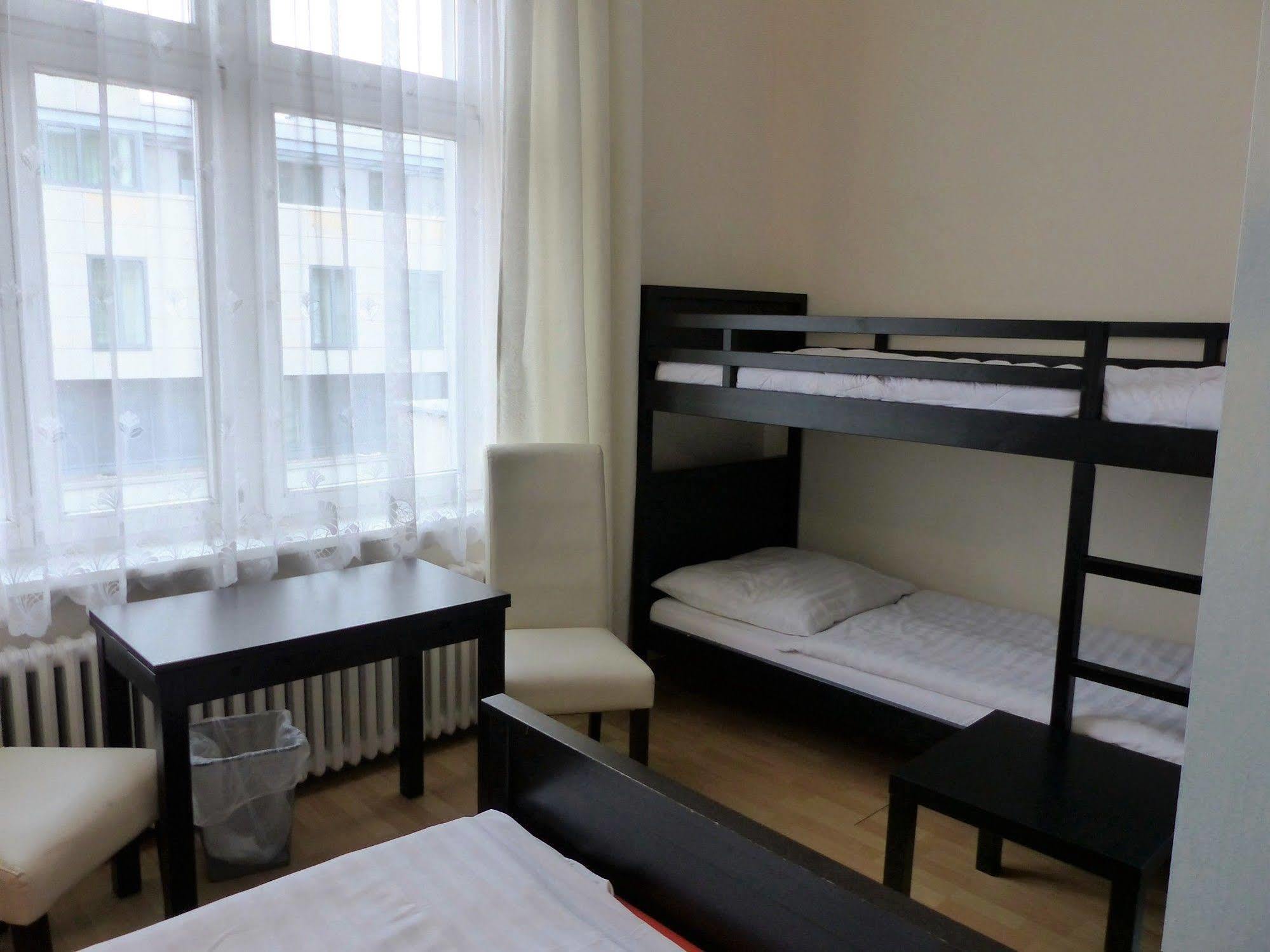 Hotel-Pension Charlottenburg Berlin Bagian luar foto