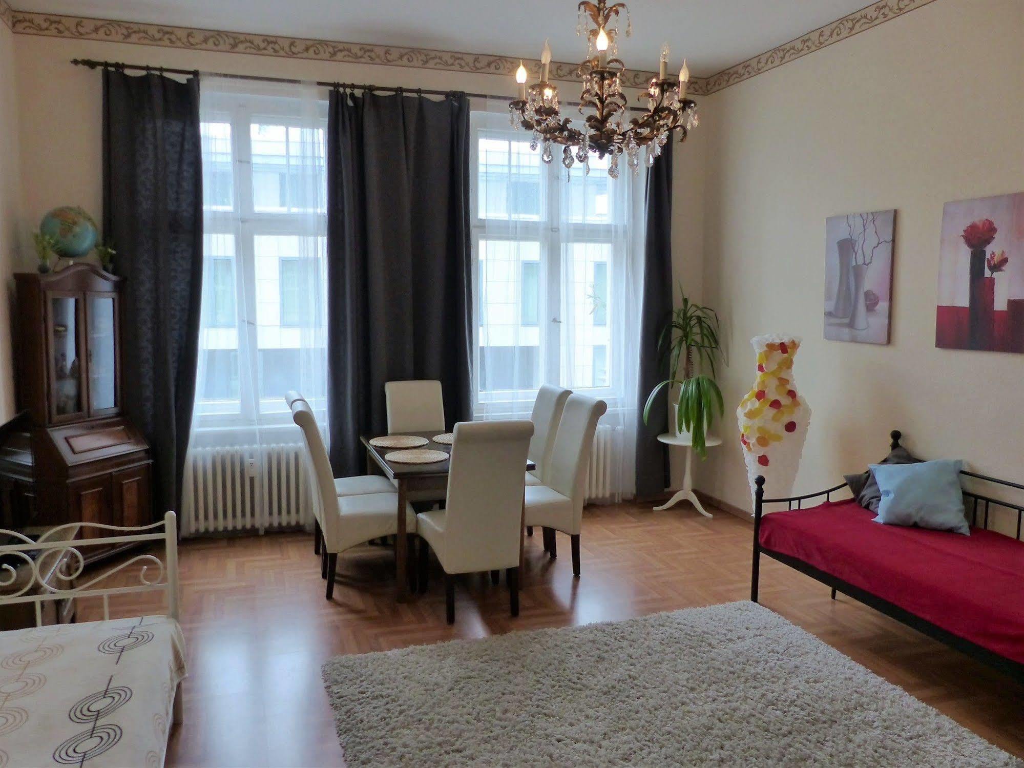 Hotel-Pension Charlottenburg Berlin Bagian luar foto